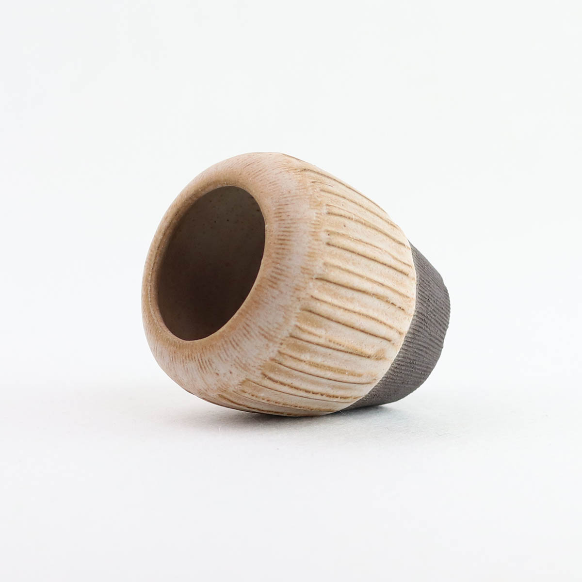 Ceramic vase rømø 24 - handmade