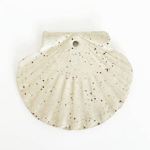 Stor muslingeskal i keramik - sand<br> Seashell</br>