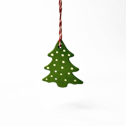 Keramik julepynt<br> Juletræ grøn med prikker<br/>